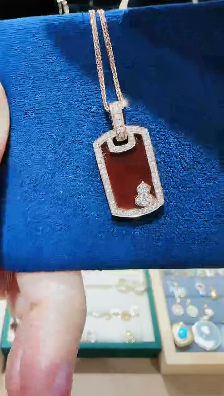 【闪购商品】钻石吊坠18K金镶嵌钻石单吊坠不含链