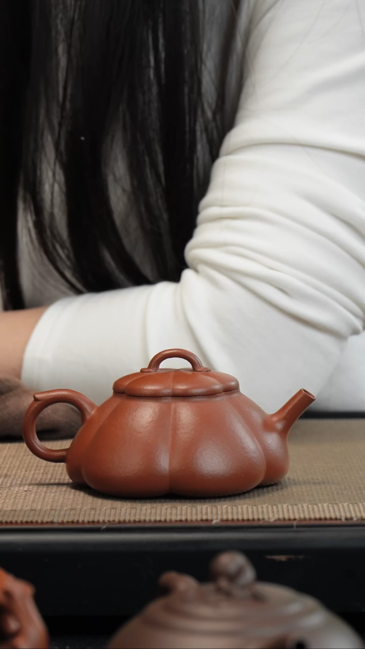 【闪购商品】紫砂茶壶生砂朱泥筋纹石瓢