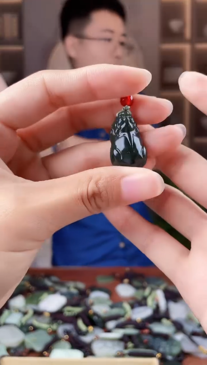 未镶嵌和田玉挂件拍一发一，多样性发货
