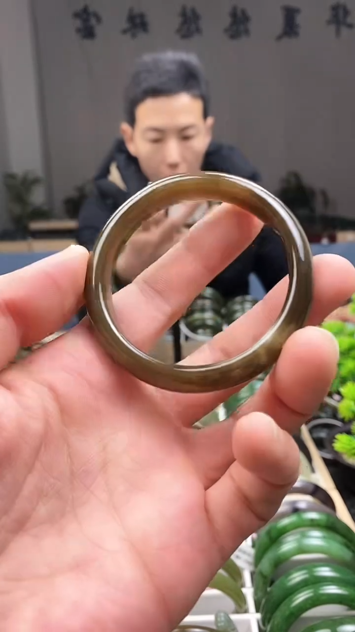 【闪购商品】和田玉手镯未镶嵌53