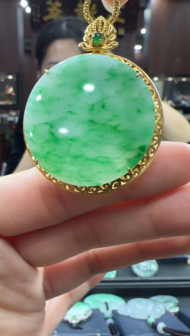 【闪购商品】翡翠挂件18K金镶嵌圆牌不含链有棉线