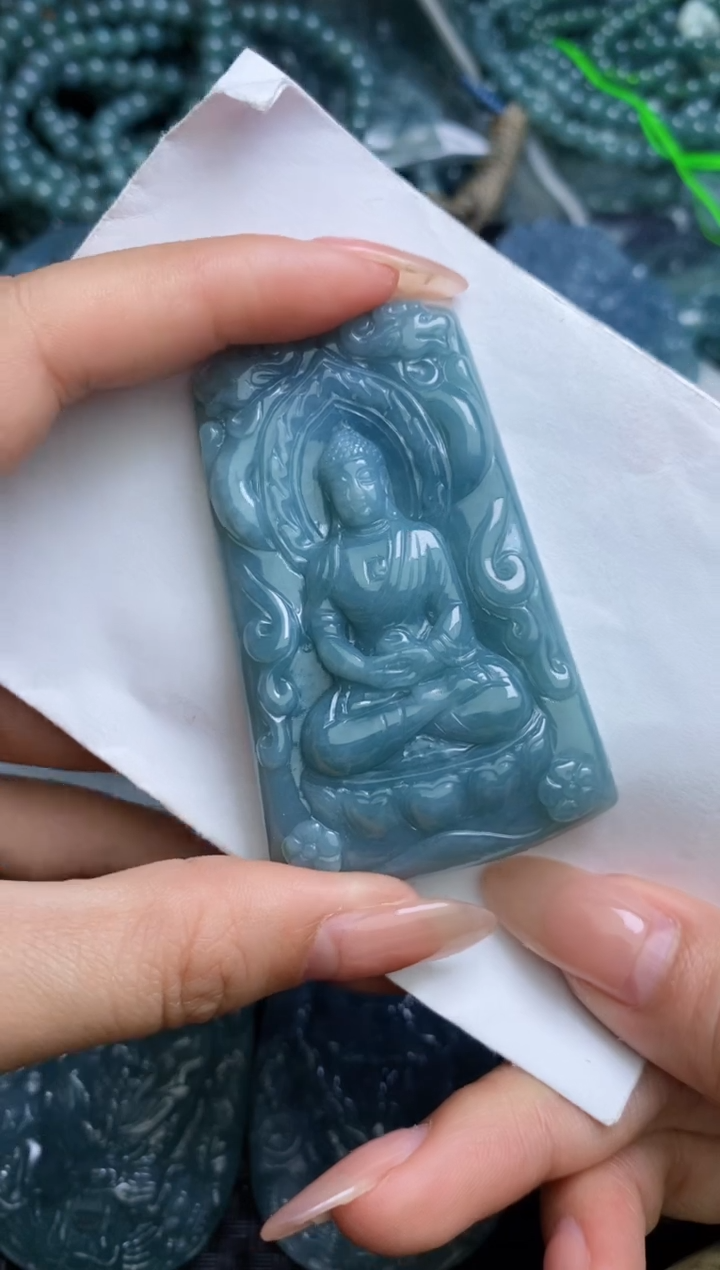 【闪购商品】翡翠颈饰未镶嵌          