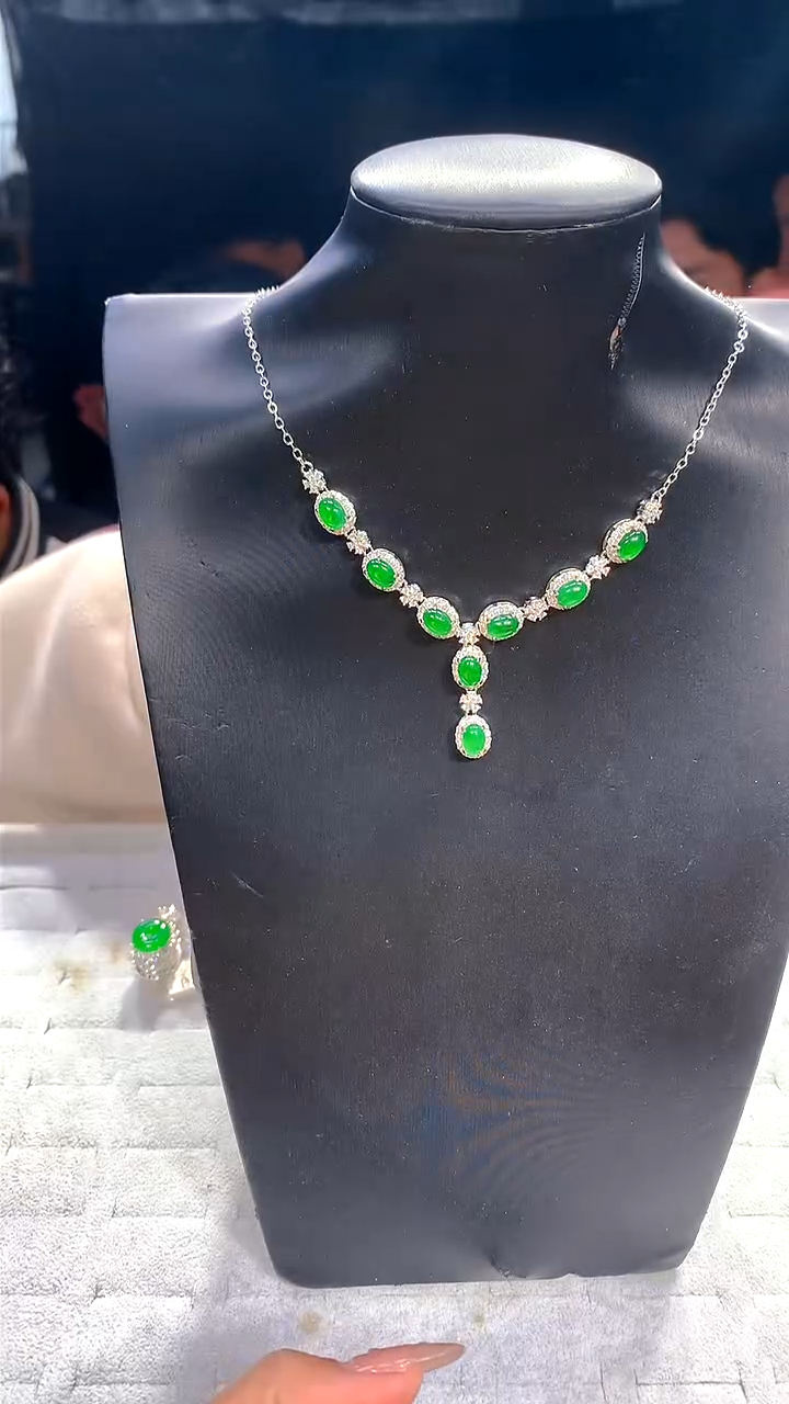 【闪购商品】定制翡翠未镶嵌73-多样性发货（发其一）