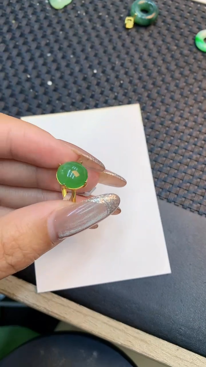 颈饰未镶嵌翡翠1