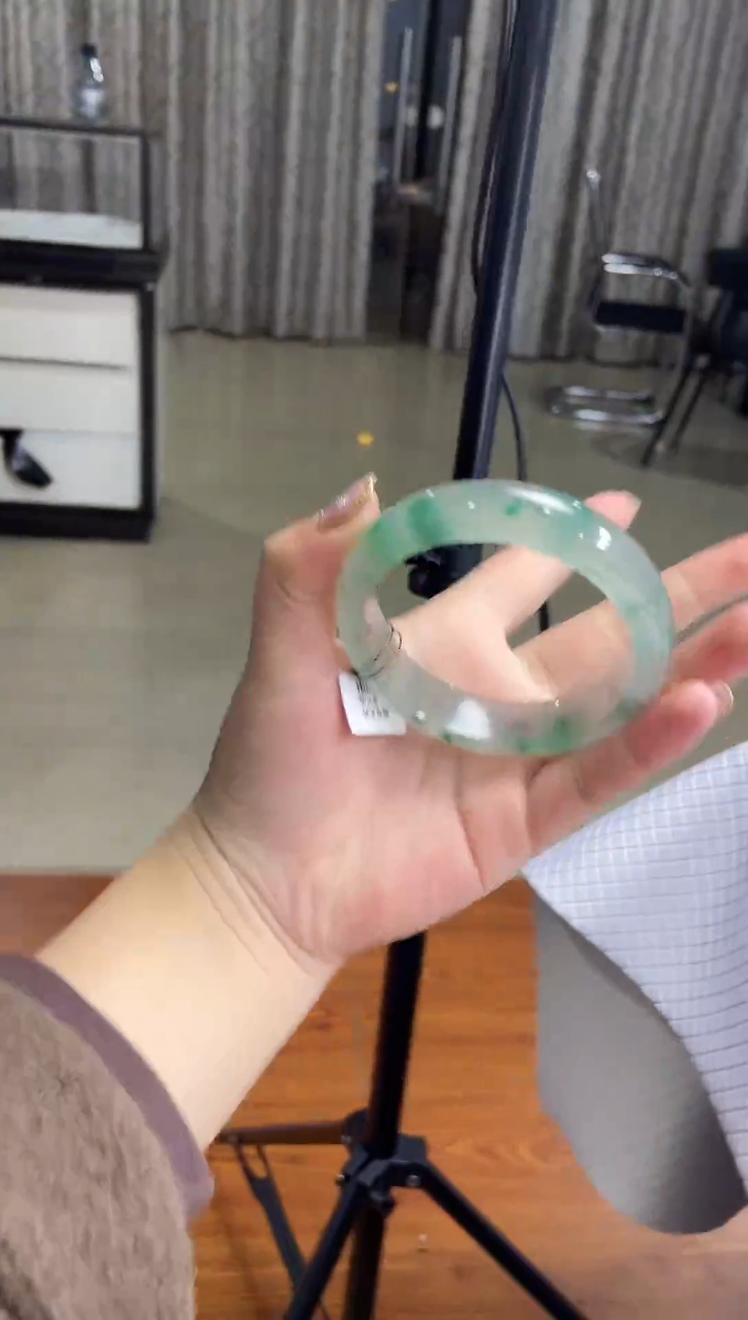 【闪购商品】石英质玉手镯未镶嵌非洲翠手镯多样性发货