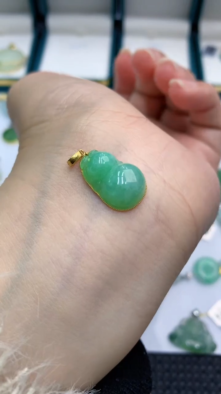 【闪购商品】翡翠颈饰18K金镶嵌            8