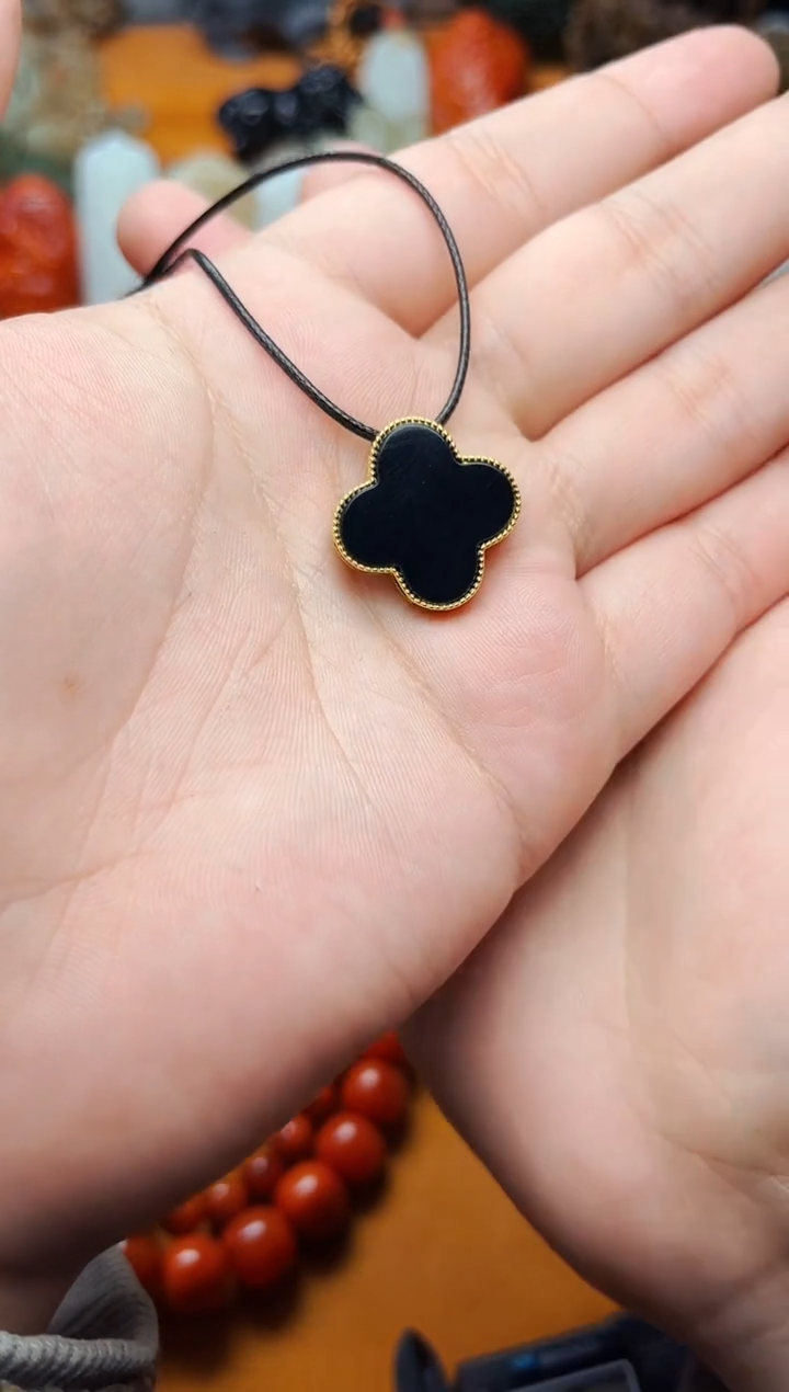 【闪购商品】和田玉颈饰银S925镶嵌四叶草