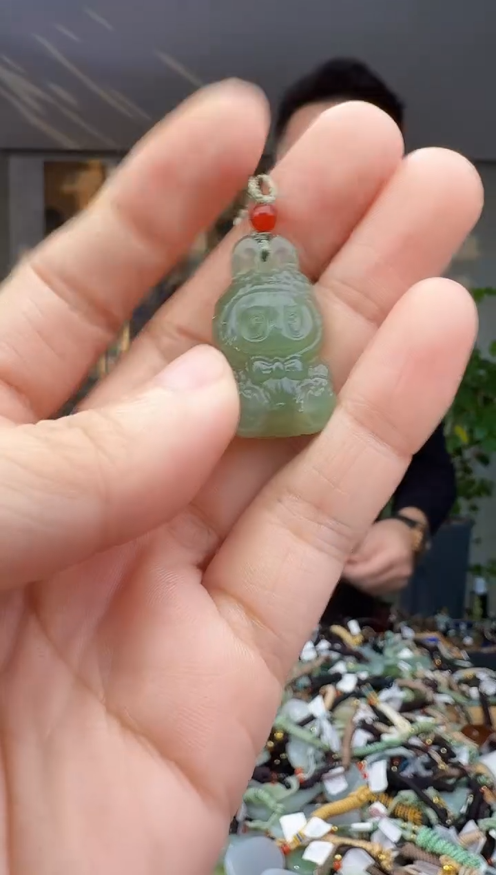 未镶嵌和田玉挂件拍一发一