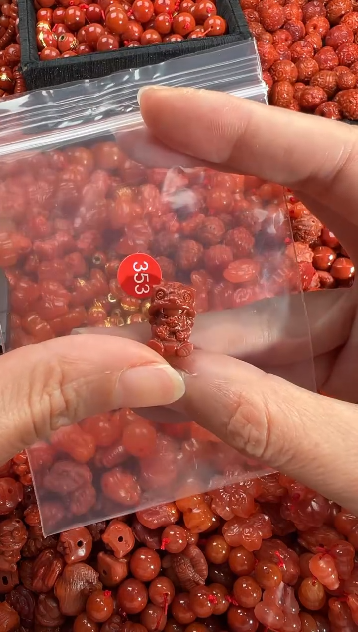 【闪购商品】南红玛瑙颈饰未镶嵌1