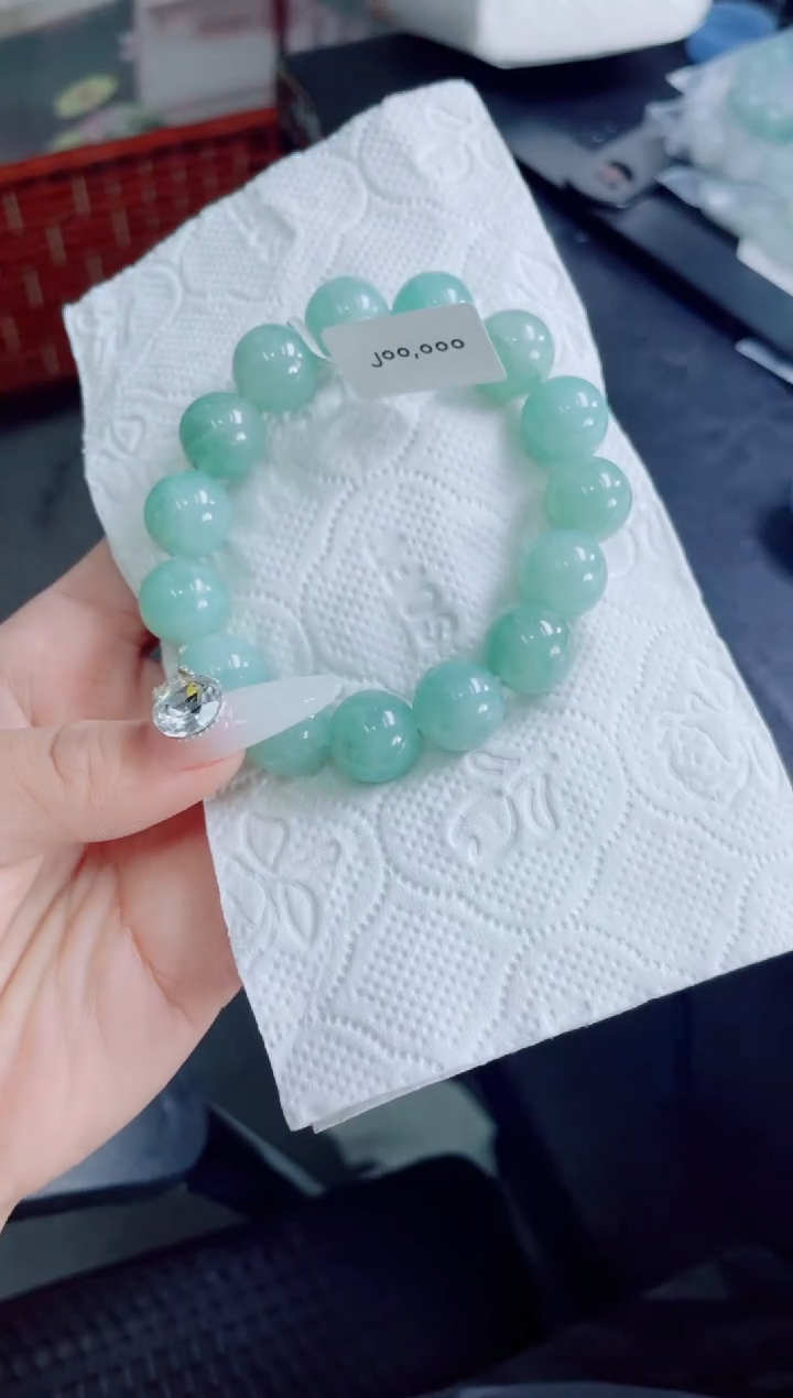定制翡翠未镶嵌珠串