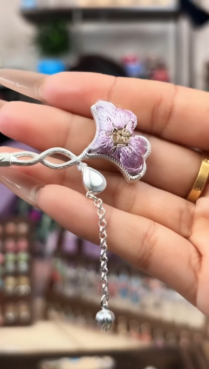 【闪购商品】织绣艺枝独秀手工饰品154