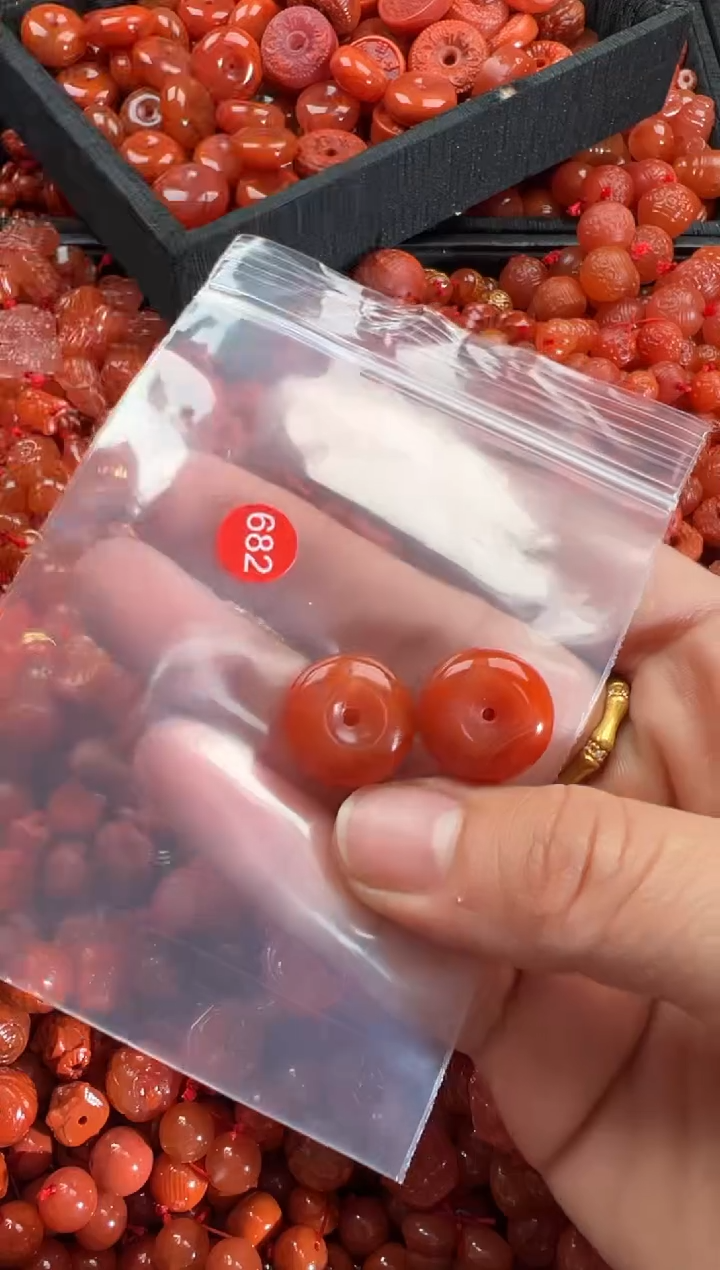 【闪购商品】南红玛瑙颈饰未镶嵌1
