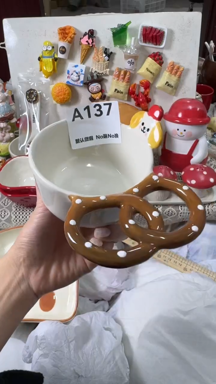 摆件陶ᥫ****y微瑕产品，完美主义者慎拍！满20发货