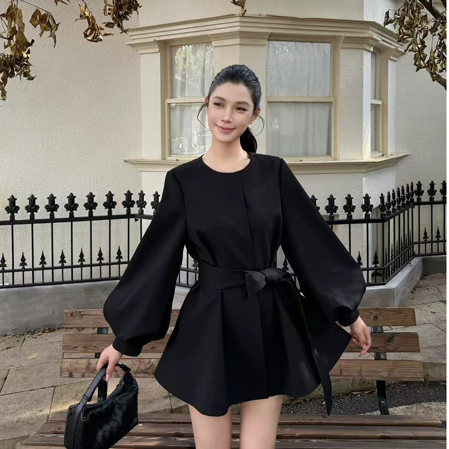 【妮儿专属】短款风衣女2025秋季灯笼袖常规厚度风衣高腰女装设计感