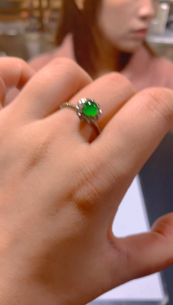 未镶嵌戒指翡翠多样性发一