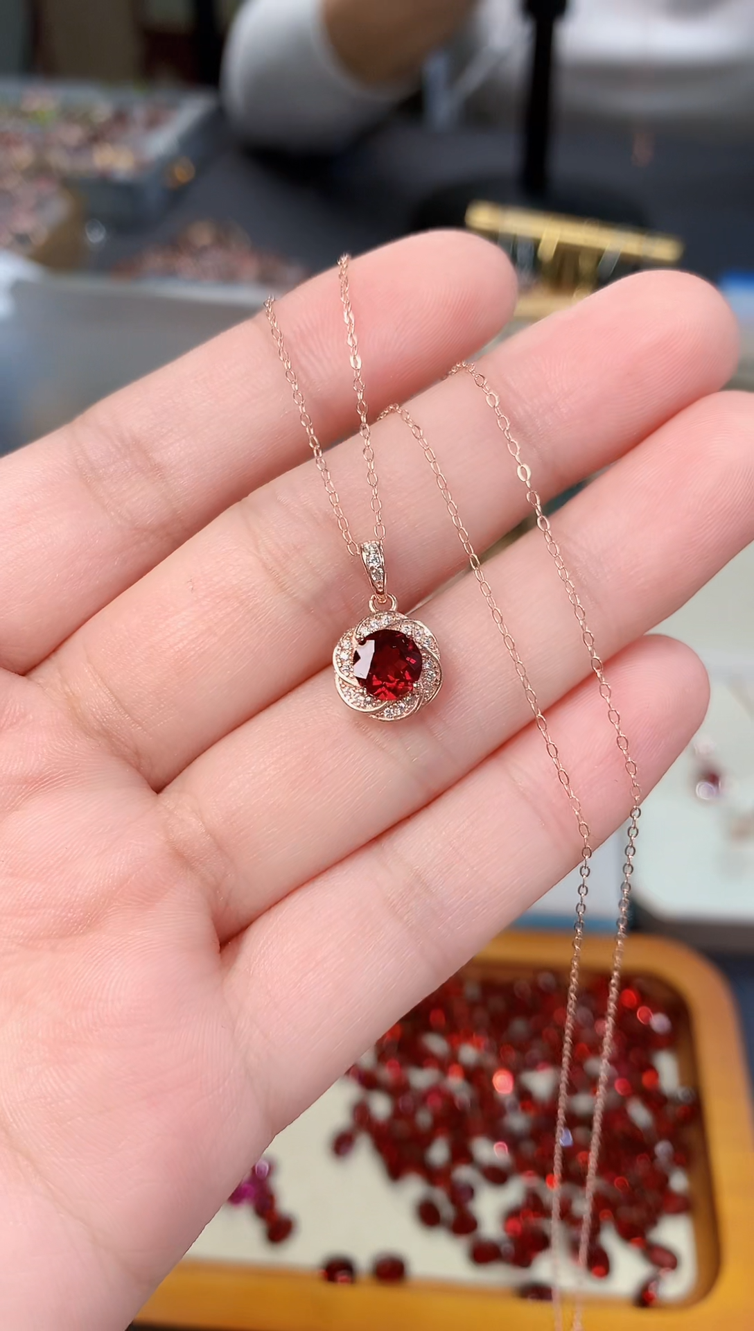 【闪购商品】石榴石吊坠银S925镶嵌天然