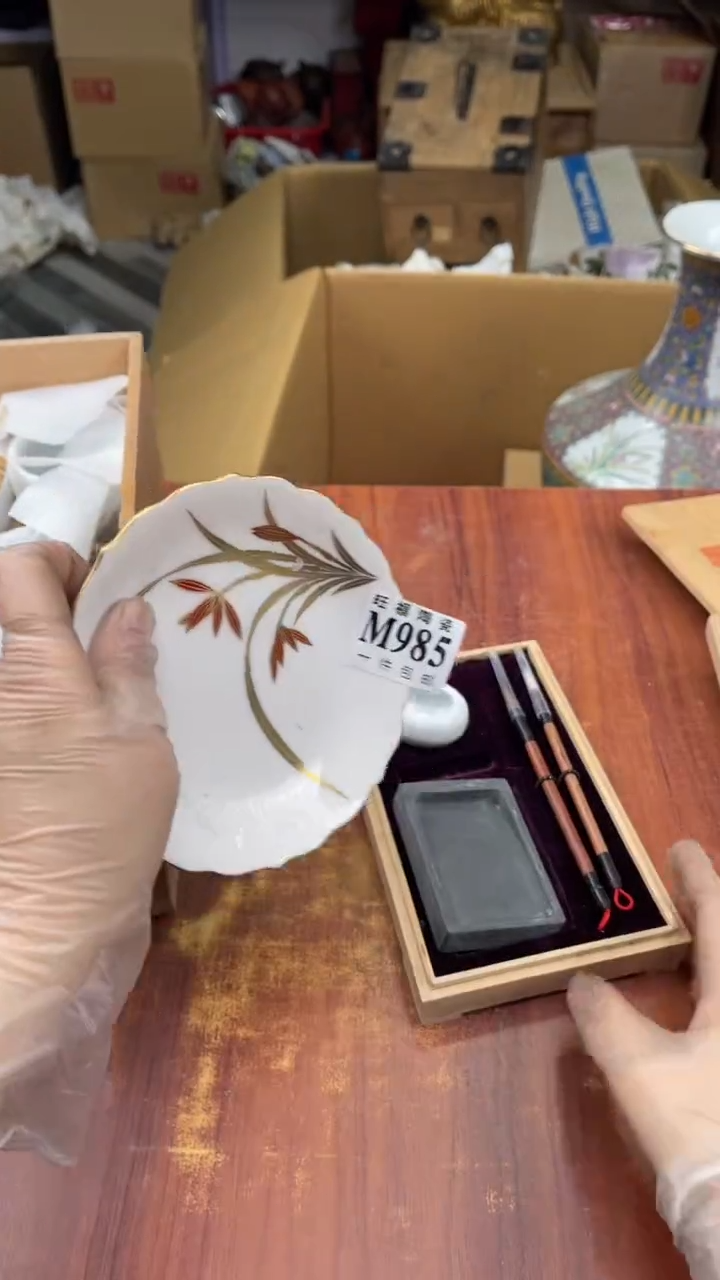 瓷片收****天盛日中古杂项籈选