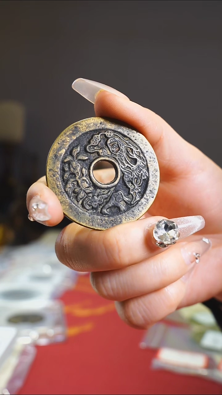 【闪购商品】铜刘海戏金蟾4.1cm/111-79