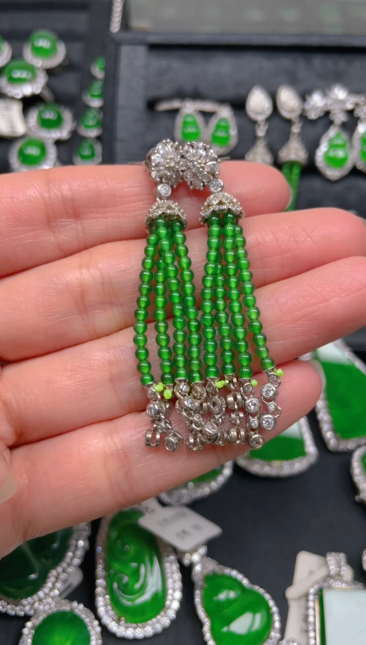 【闪购商品】翡翠耳坠银S925镶嵌翡翠