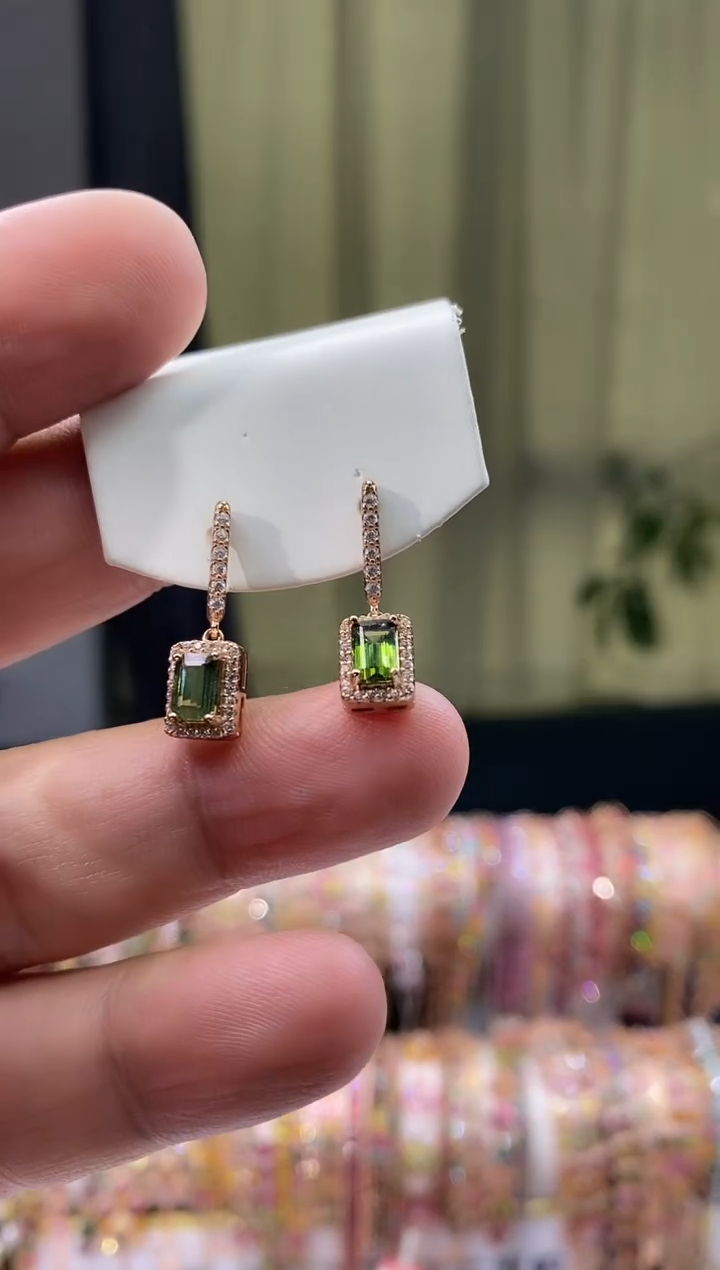 【闪购商品】碧玺耳钉银S925镶嵌15615515116