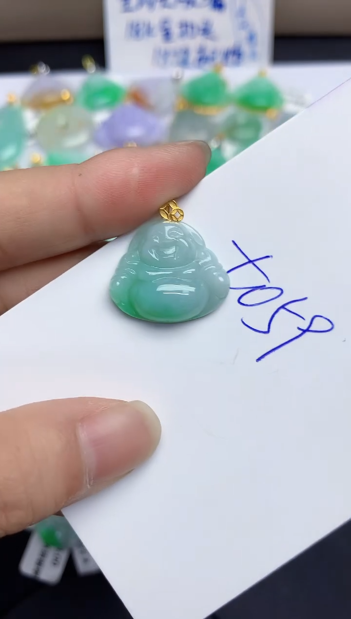 翡翠18K金镶嵌颈饰11111111