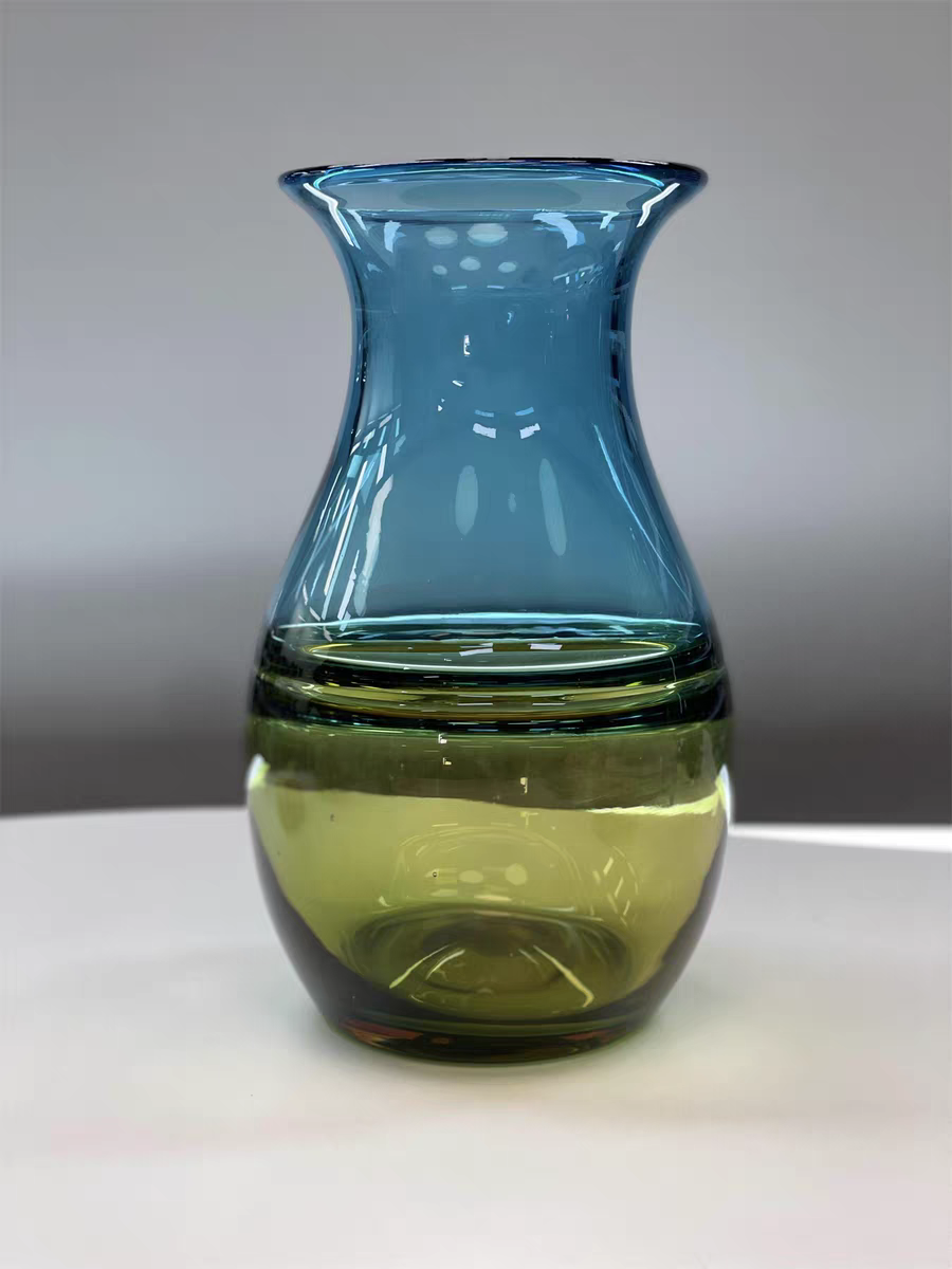 现代轻奢双拼色琉璃花瓶玻璃高级感客厅桌面艺术插花装饰器