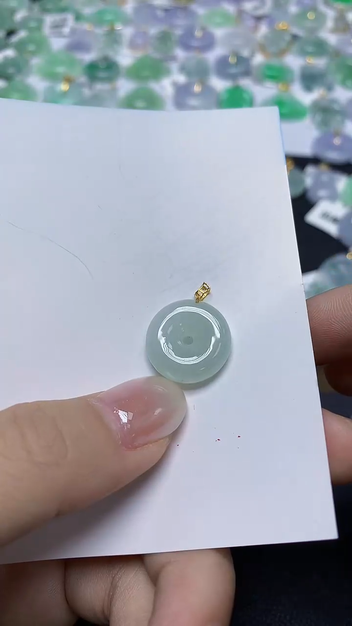 翡翠未镶嵌颈饰天然缅甸翡翠A货