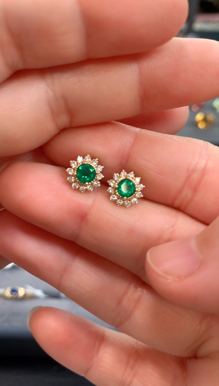 【闪购商品】祖母绿耳饰18K金镶嵌祖母绿