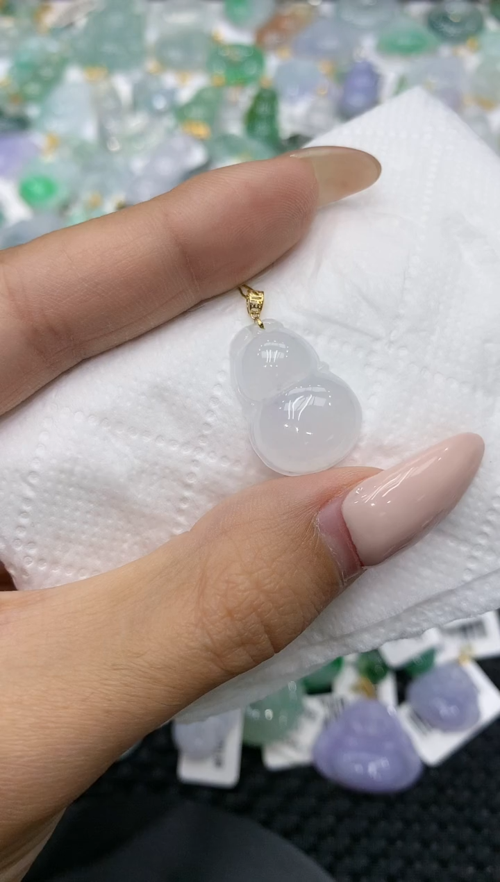 颈饰18K金镶嵌翡翠111111111111