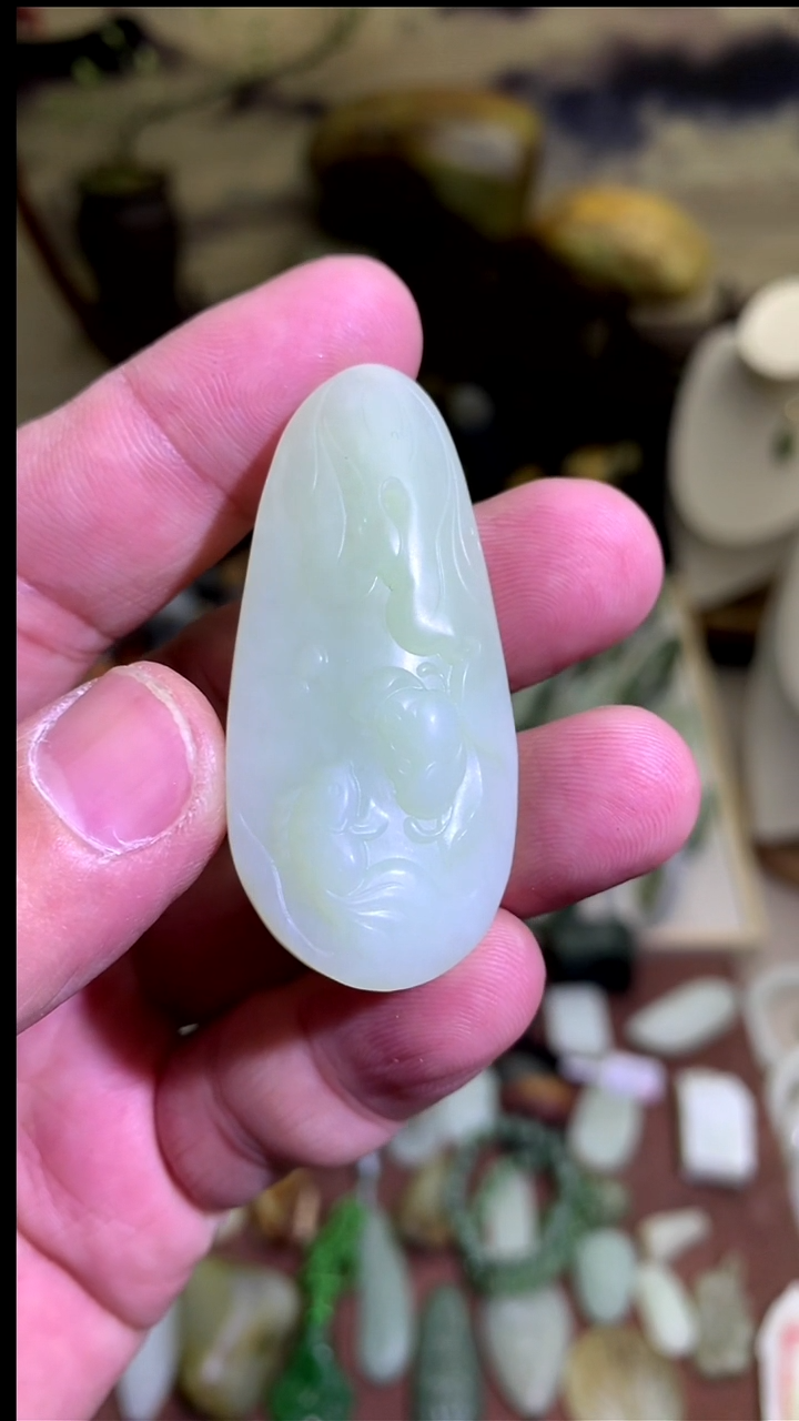 【闪购商品】和田玉颈饰未镶嵌连年有余 俄料有结构