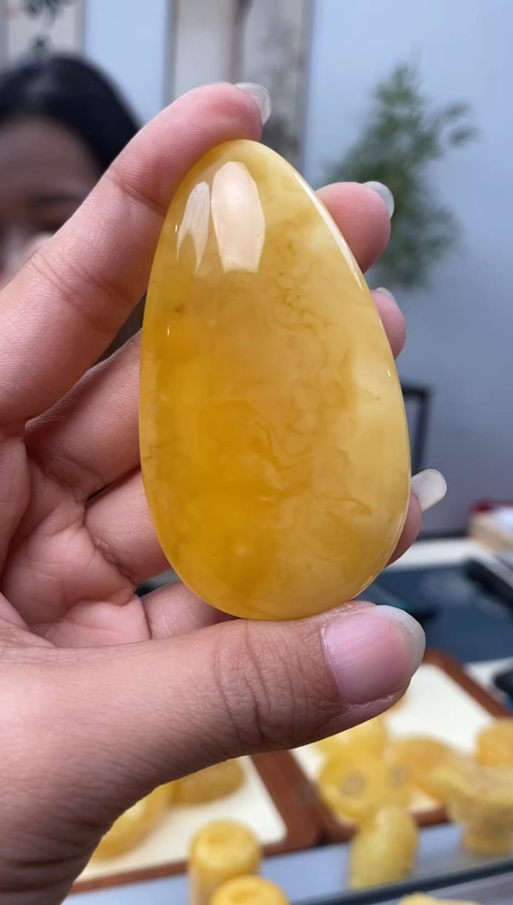 【闪购商品】琥珀裸石未镶嵌天然琥珀蜜蜡水滴