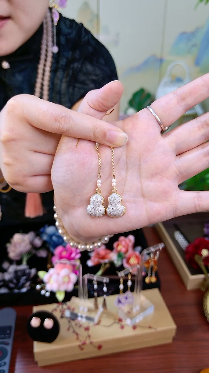 织绣非遗纯手工绒花