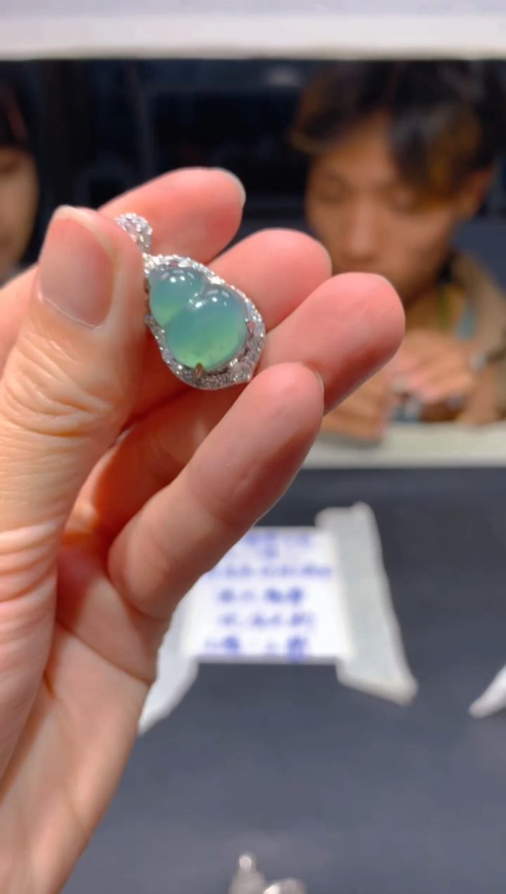【闪购商品】定制翡翠未镶嵌55多样性发货(发其一）