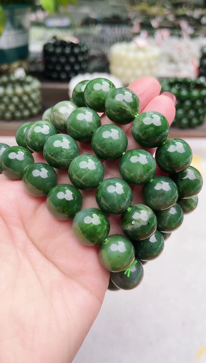 【闪购商品】和田玉手串未镶嵌纯天然和田玉俄白加绿16多样性发其一