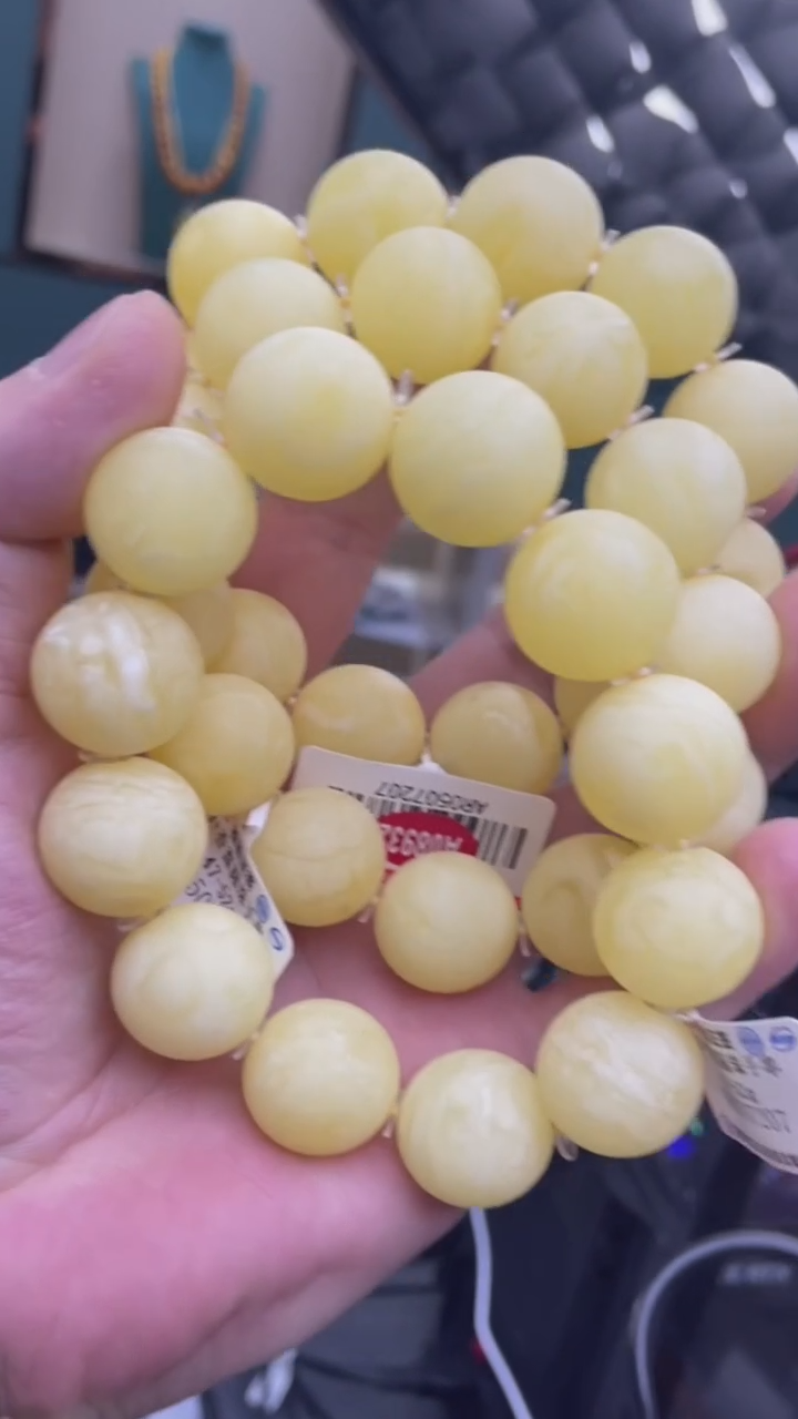 【闪购商品】琥珀裸石未镶嵌白蜜香珀手串/多样性发其一