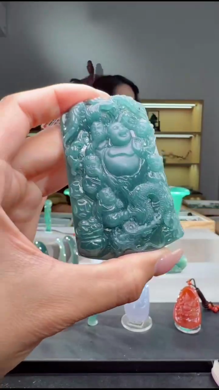 吊坠(赠链)未镶嵌翡翠吊坠（多样性发其一）