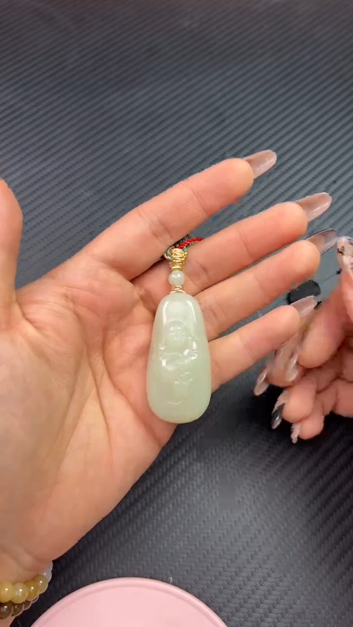 【闪购商品】和田玉吊坠(赠链)未镶嵌且末微色差迪克兰一细