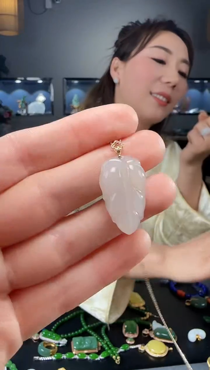 【闪购商品】和田玉吊坠(不含链)18K金镶嵌1