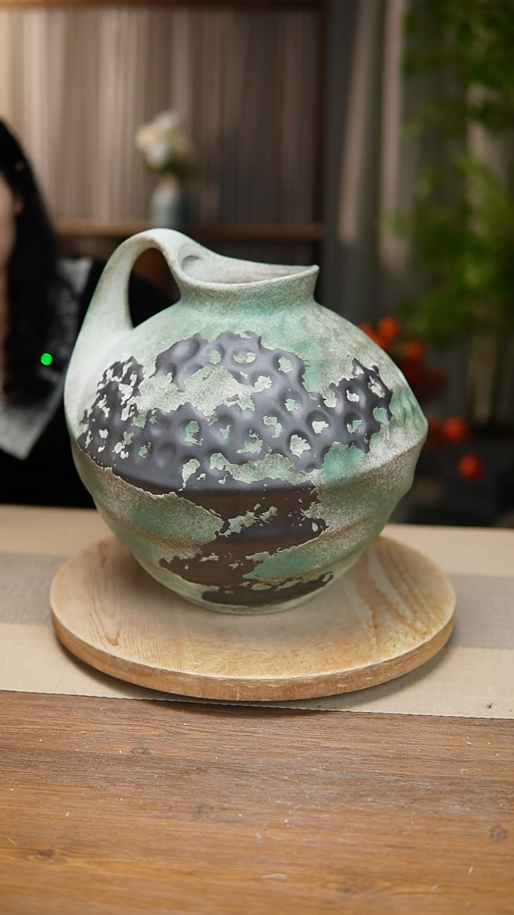 【闪购商品】陶瓷花器诧寂复古绿胖奶壶