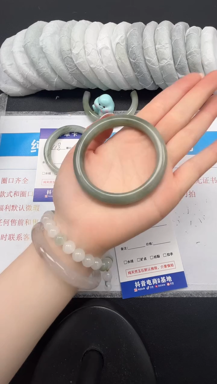 石英质玉未镶嵌手镯119-52.4