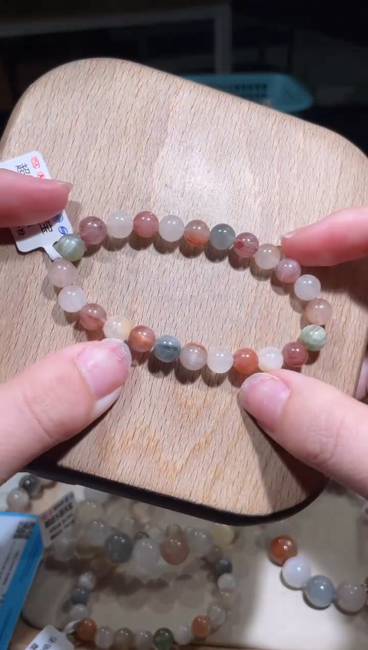 【闪购商品】水晶手链未镶嵌12号多性样发一H 7+