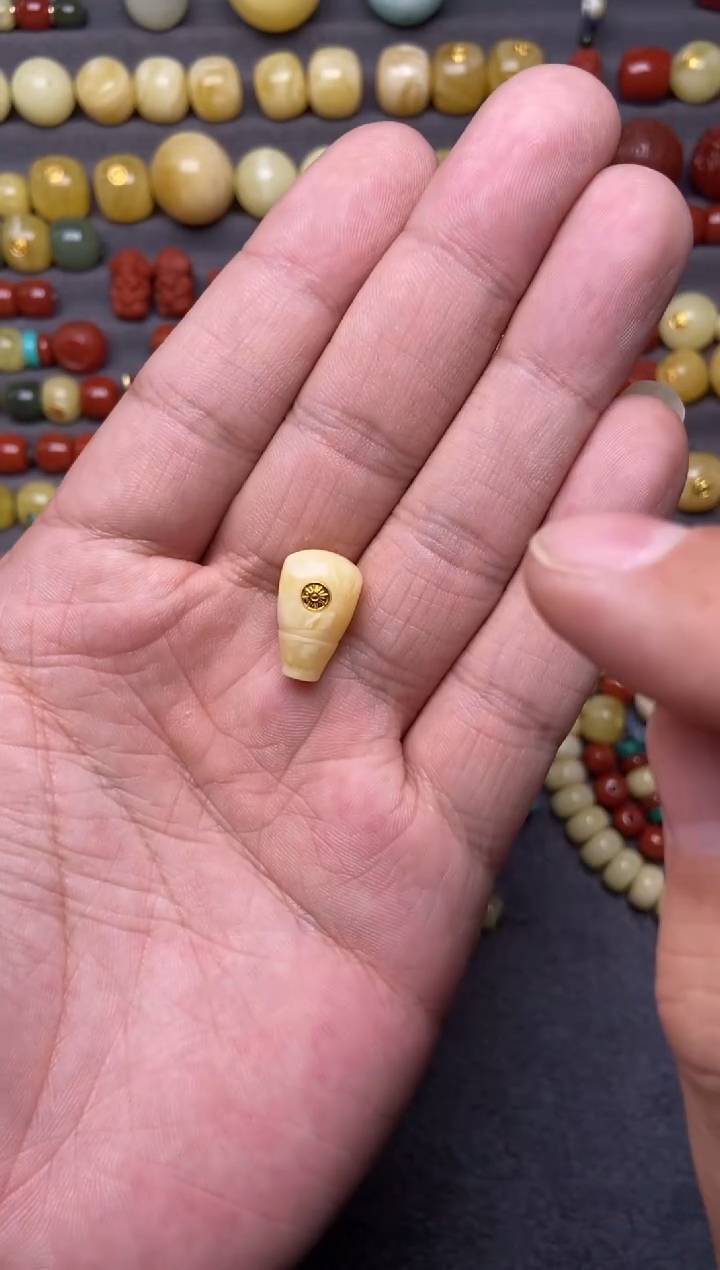 【闪购商品】蜜蜡珠宝奇石足金镶嵌10mm+