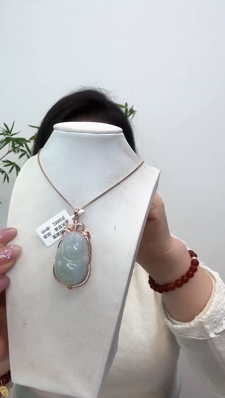 【闪购商品】翡翠吊坠(赠链)银S925镶嵌葫芦玫瑰边