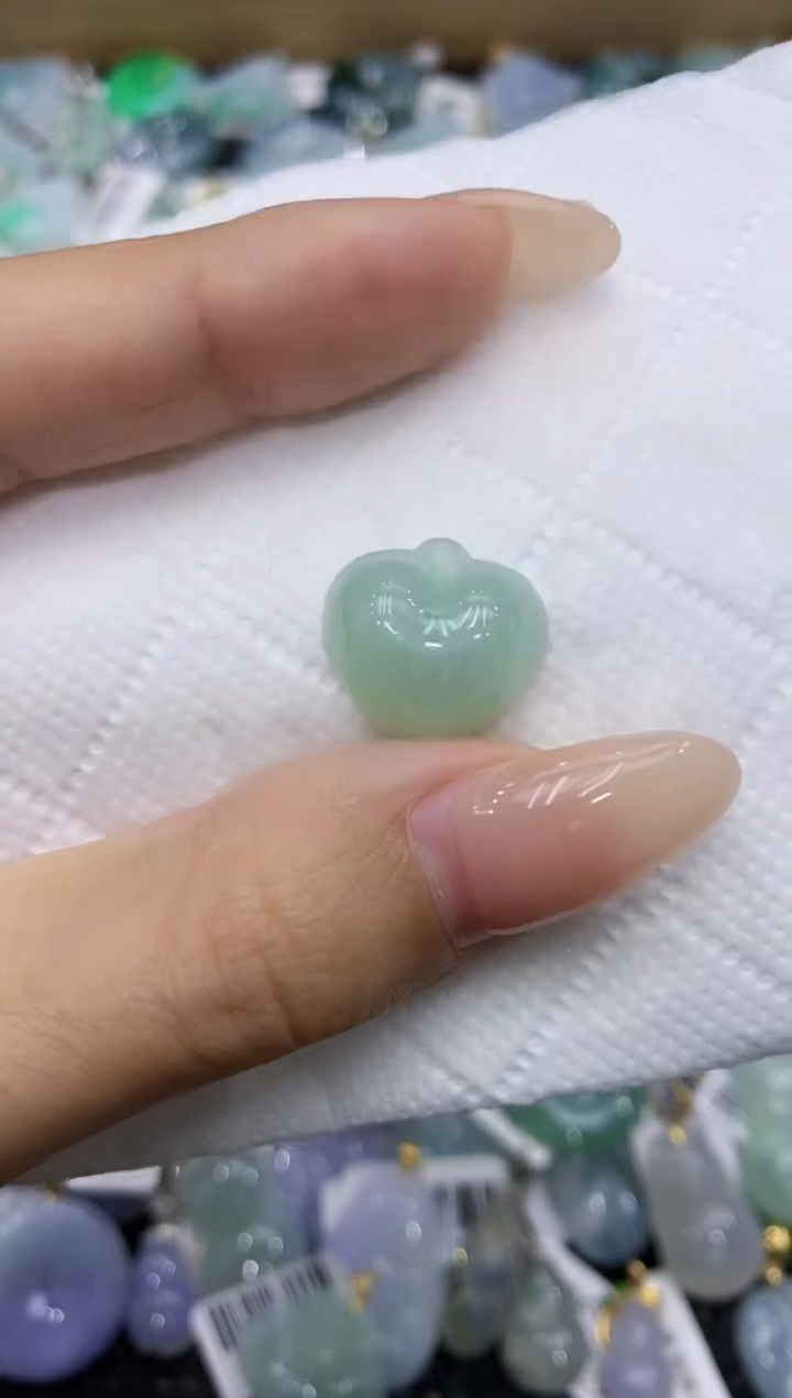 翡翠未镶嵌颈饰111111111111