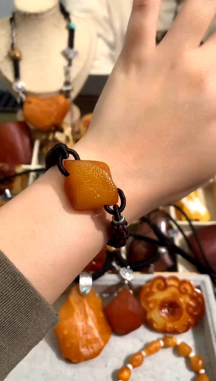 【闪购商品】蜜蜡裸石未镶嵌似玉