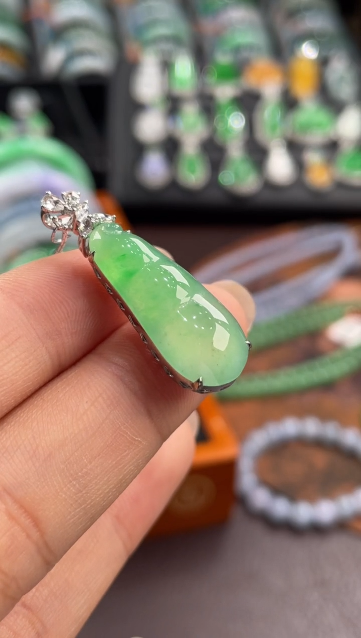 18K金镶嵌挂件翡翠ZHG01201-4