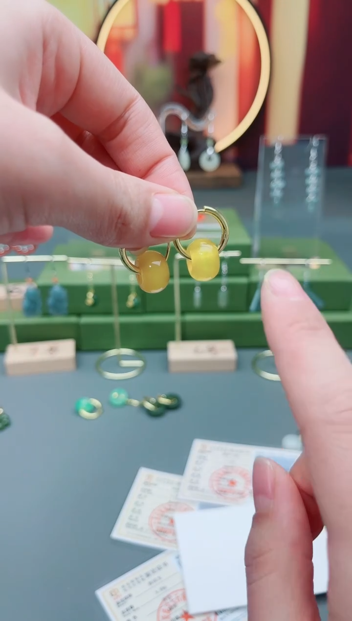 未镶嵌耳饰玛瑙/玉髓5360000