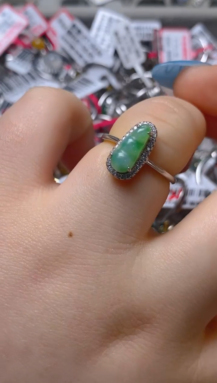 银S925镶嵌戒指翡翠百内无证书