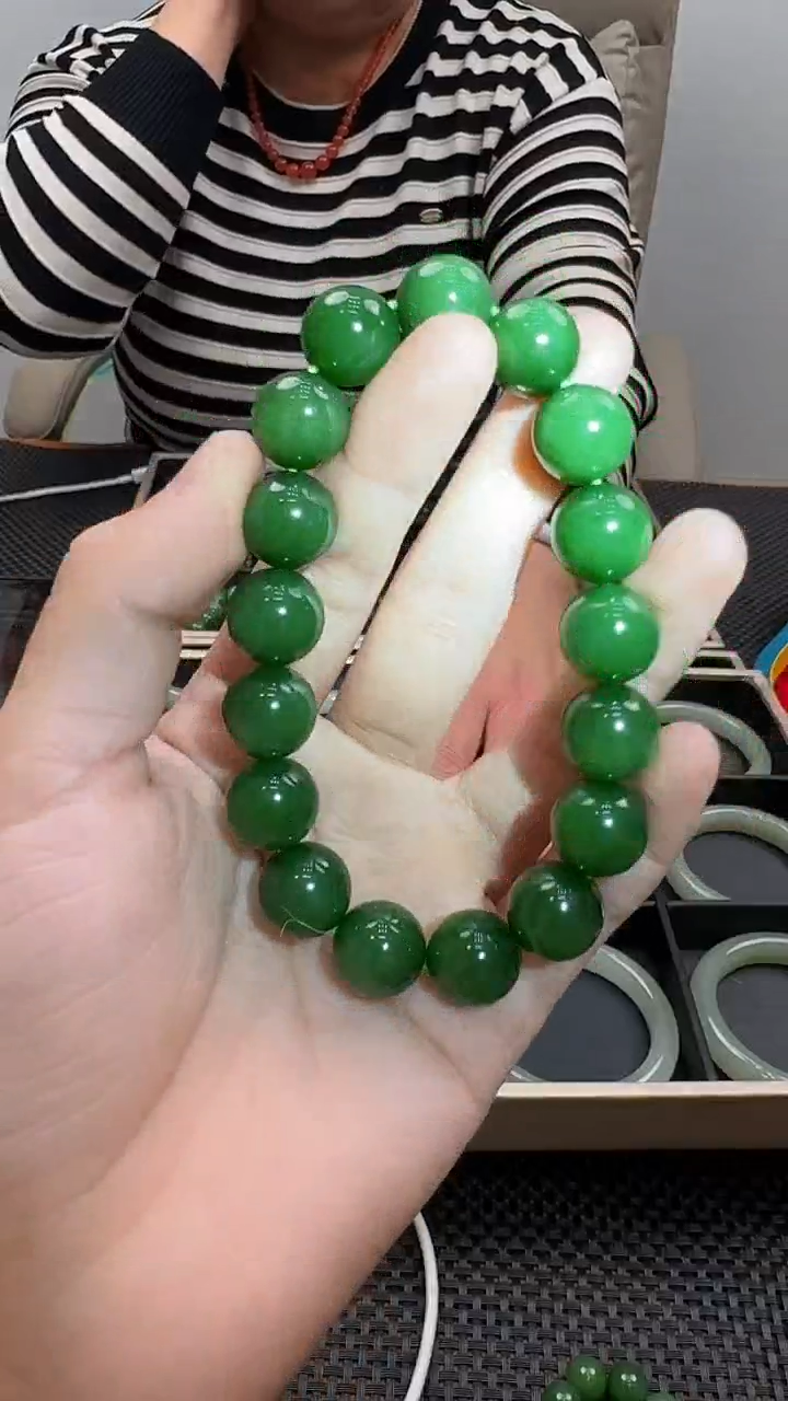 未镶嵌手串和田玉（碧玉）ZJJ28 手串12mm 多样性发其一