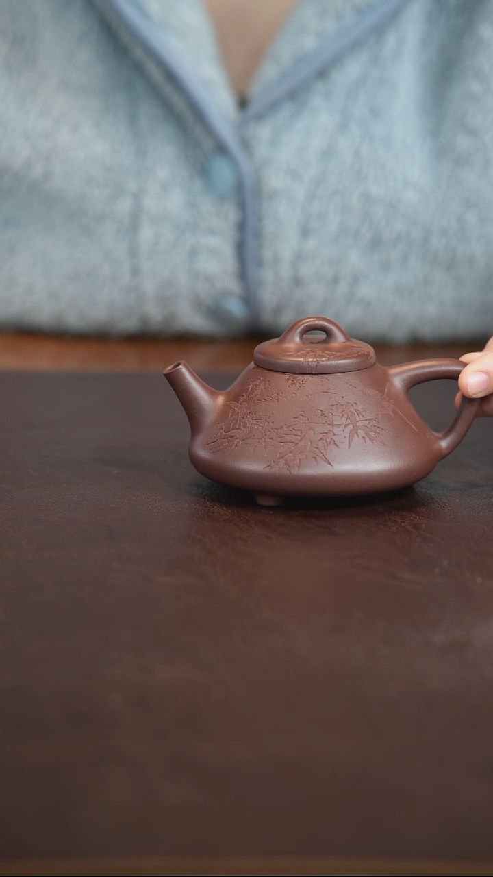 茶壶紫砂美琴 子冶石瓢 刻绘